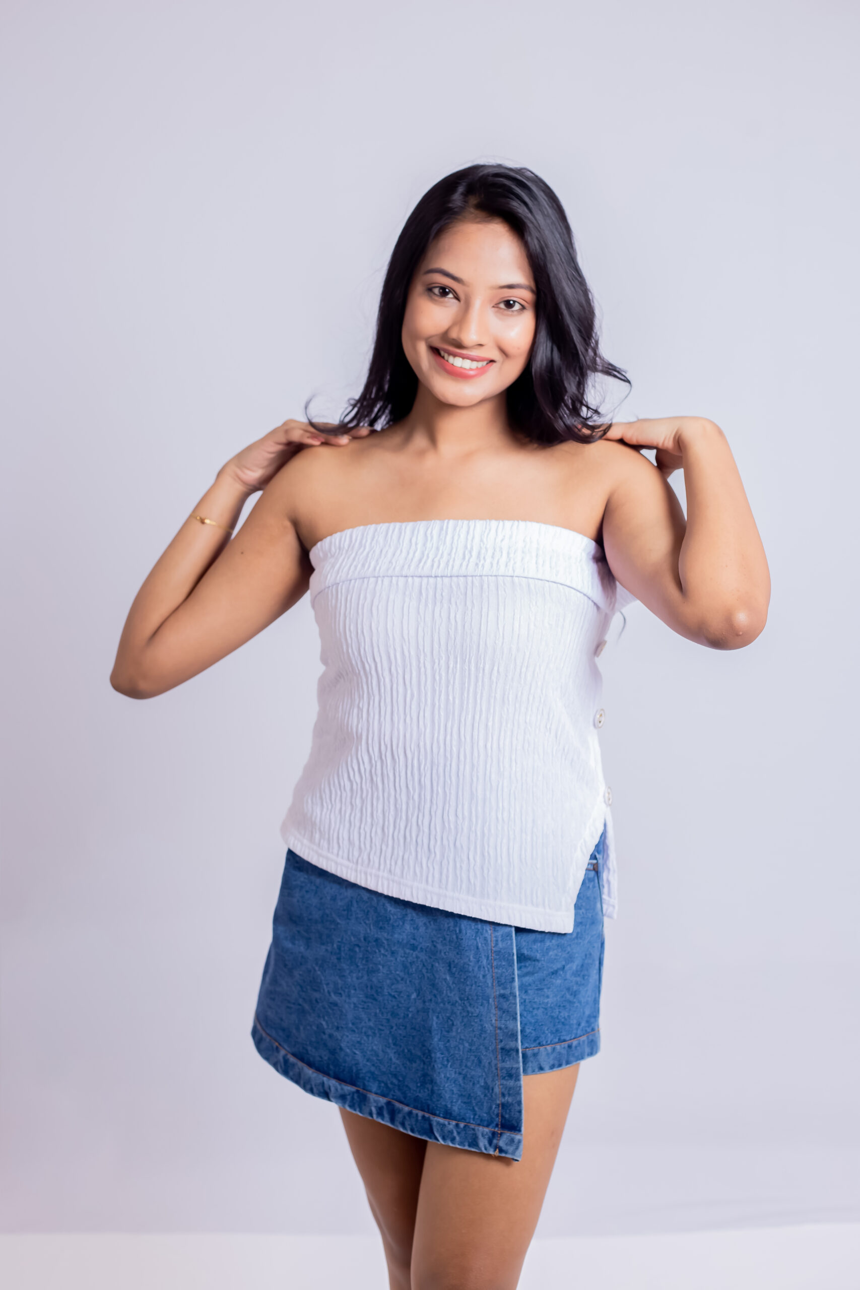 White Tube Top for Women – Chic & Minimal