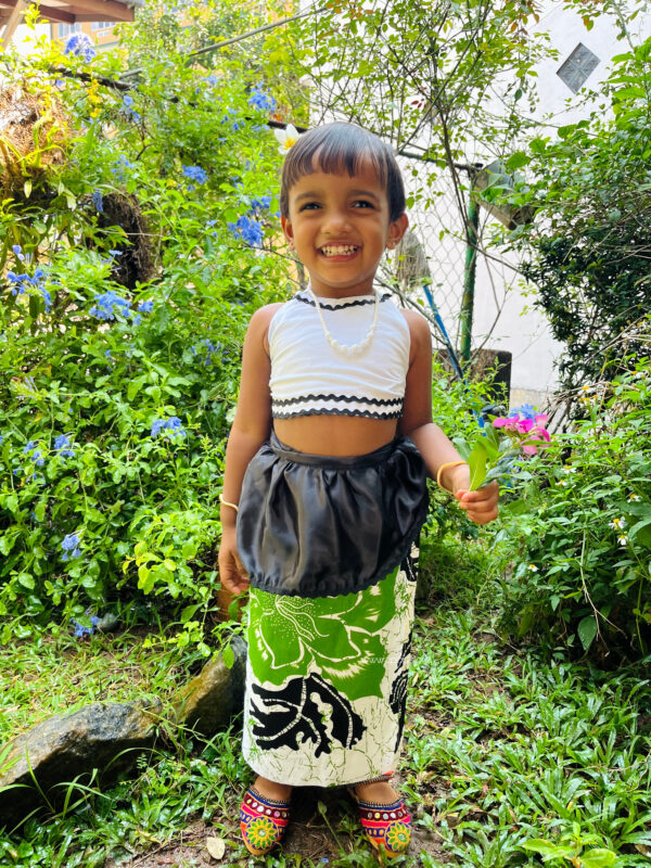 Aurudu Green Bloom Little Girls Sarong with Top